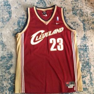 LeBron James Cleveland Cavs jersey